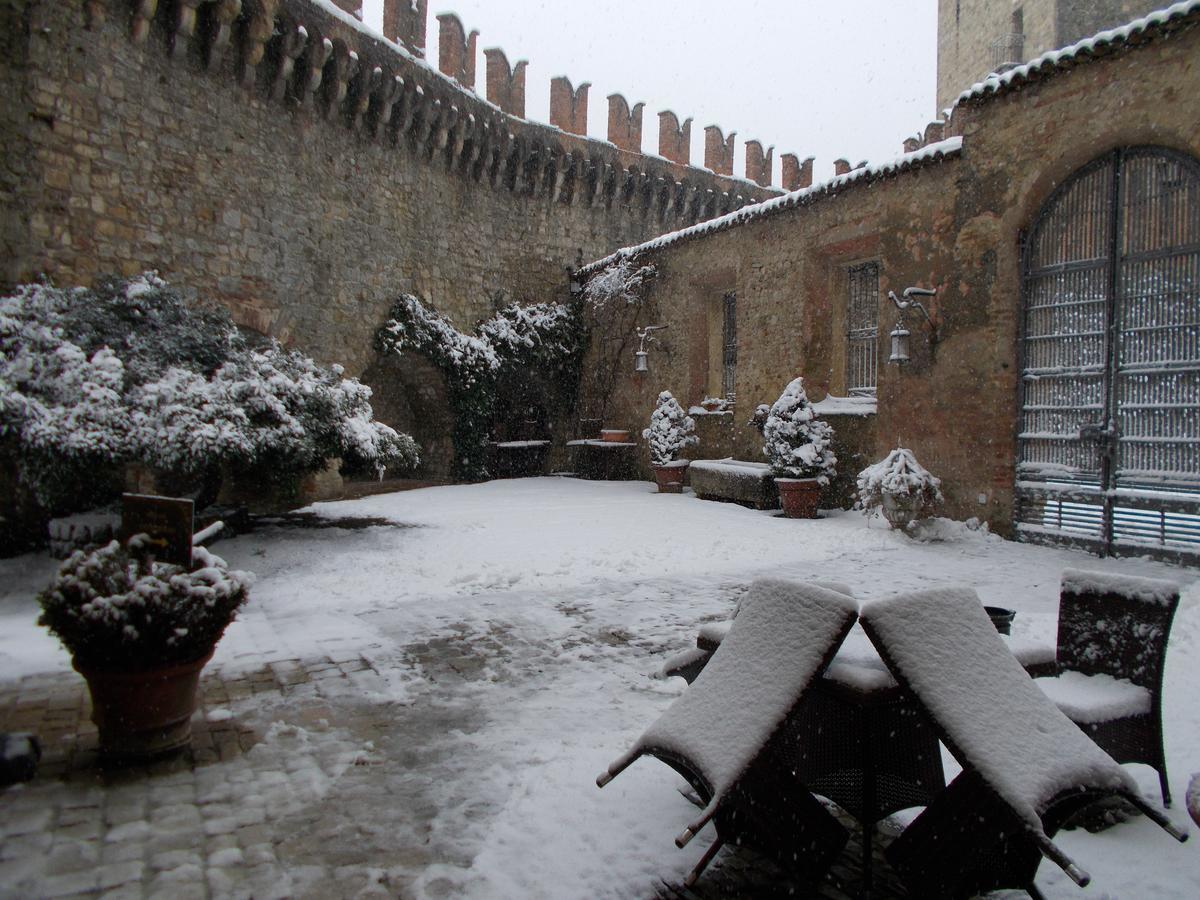 Hotel Castello Di Vigoleno Dış mekan fotoğraf